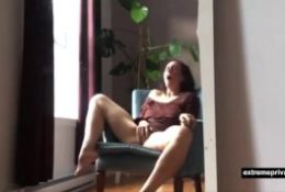 my mom masturbating in her lazy chair