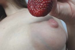 PUFFY NIPPLES PLAY WITH STRAWBERRY – I_EMMANUELLE CHATURBATE