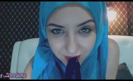 Arab Egypt In Hijab Masturbates Her Arabic Pussy On Webcam