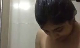Indian Desi Girl Bathing Video