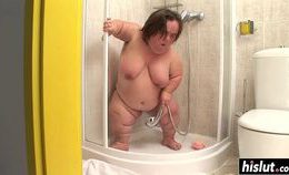 Nasty Midget Masturbates In The Shower