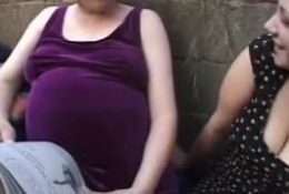 Sexe en extérieur avec une femme enceinte