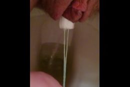 Hairy pussy period pee